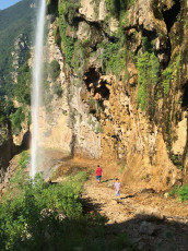 Hassa Şarlayan (Şarlağan) Şelalesi