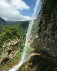 Hassa Şarlayan (Şarlağan) Şelalesi