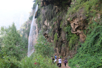 Hassa Şarlayan (Şarlağan) Şelalesi