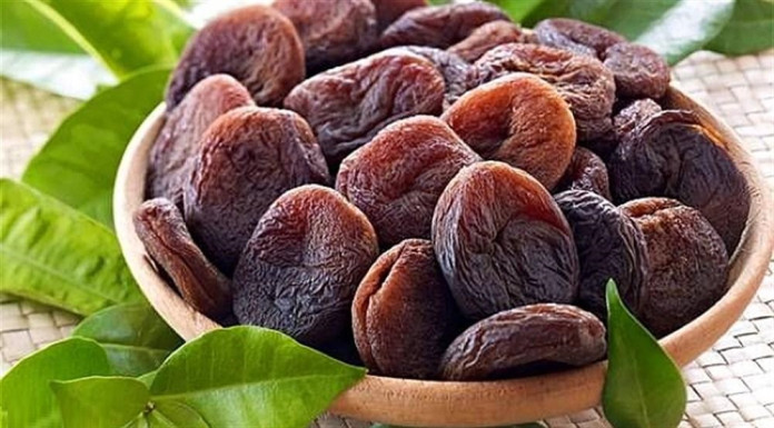 Kışın Kuru Kayısı Yemenin Faydaları Kışın Kuru Kayısı Yemenin Faydaları