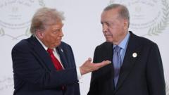 Trump’tan İran anlaşması için Türkiye dahil 6 ülkeye İbrahim Anlaşmaları’nı imzalama şartı Trump’tan İran anlaşması için Türkiye dahil 6 ülkeye İbrahim Anlaşmaları’nı imzalama şartı