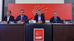 CHP’de Başarır ve Günaydın’ın grup başkanvekillikleri düştü CHP’de Başarır ve Günaydın’ın grup başkanvekillikleri düştü
