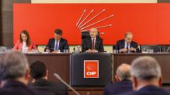 CHP Sözcüsü Sarı: ‘Parti Meclisi’nin çalışmaması ve olağanüstü kurultaya gidilmesi mümkün değil’ CHP Sözcüsü Sarı: ‘Parti Meclisi’nin çalışmaması ve olağanüstü kurultaya gidilmesi mümkün değil’