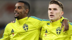 Isak ve Gyökeres’in yıldızlaştığı maçta İsveç Tunus’u 5-1 yendi Isak ve Gyökeres’in yıldızlaştığı maçta İsveç Tunus’u 5-1 yendi