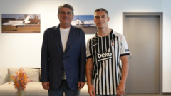 Beşiktaş’ın yeni yıldızı Belçikalı Leandro Trossard kimdir? Beşiktaş’ın yeni yıldızı Belçikalı Leandro Trossard kimdir?