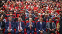 CHP'de 'törene figüran taşındı' iddiasıyla ilgili soruşturma başlatıldı